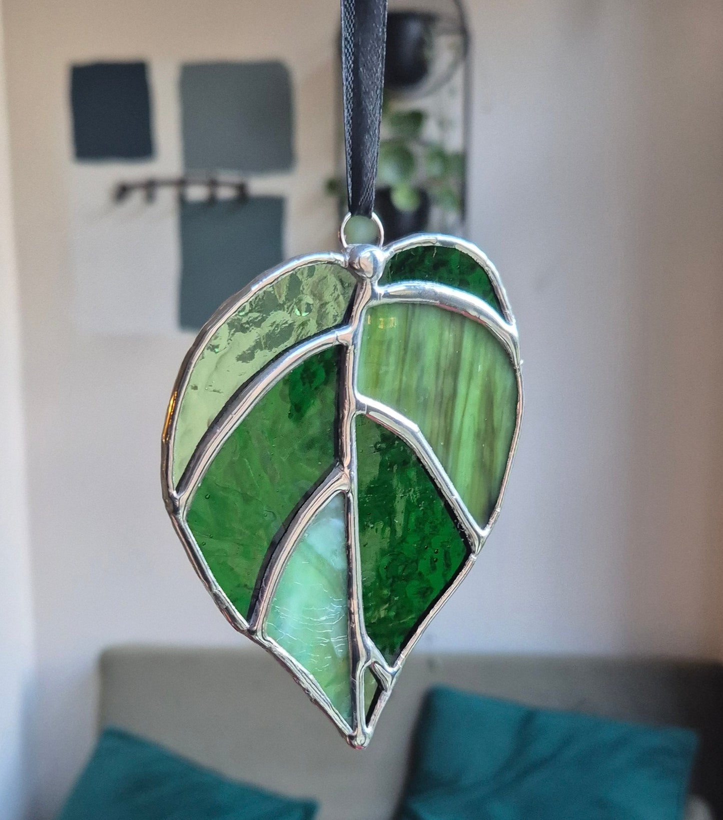 Leaf Green Hanging Suncatcher Small