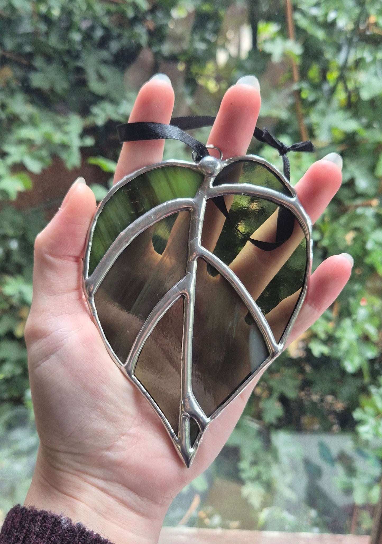 Leaf Olive Green Suncatcher Small
