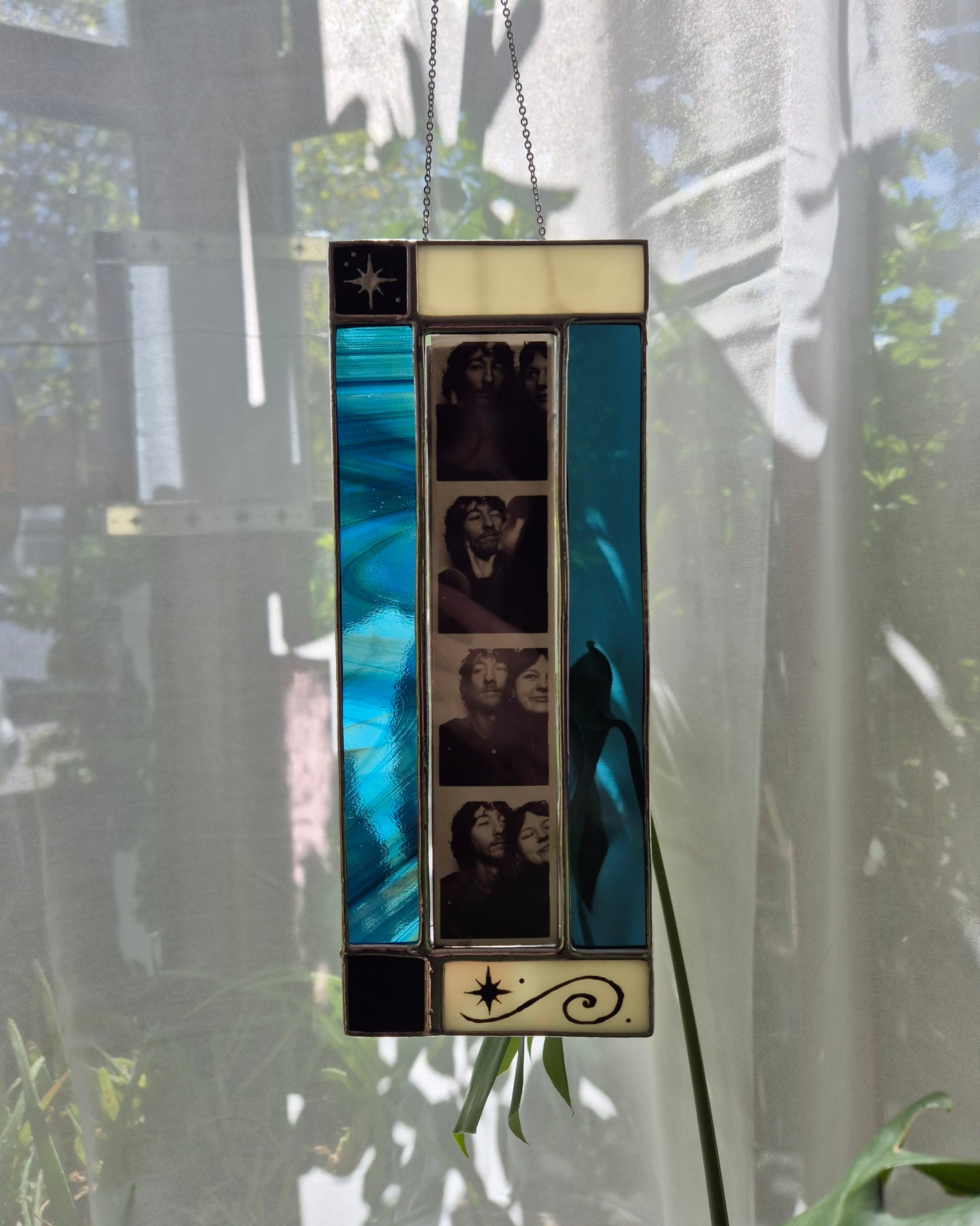 Theia Photobooth Frame Hanging - Film Booth