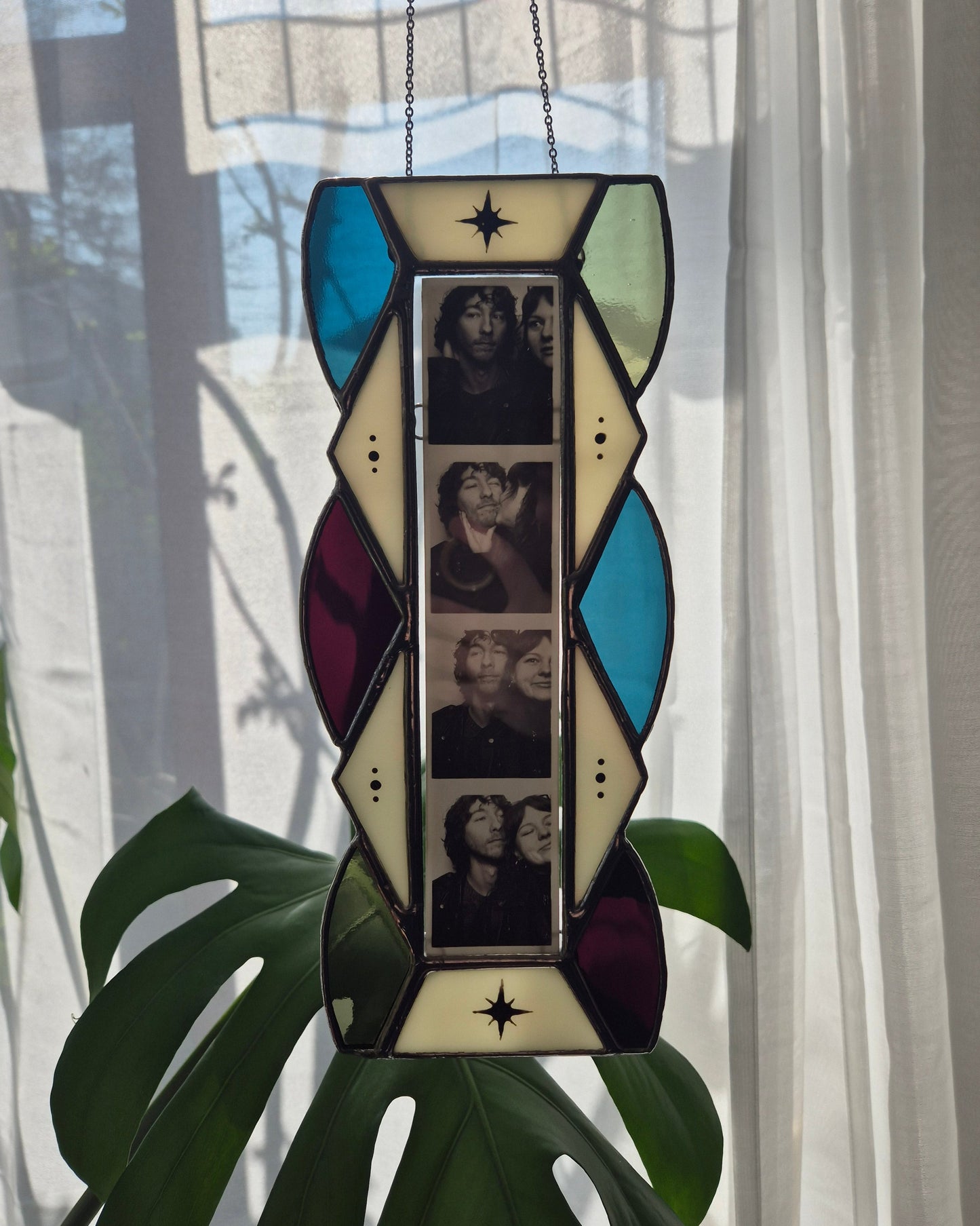 Lyra Photobooth Frame Hanging - Film Booth