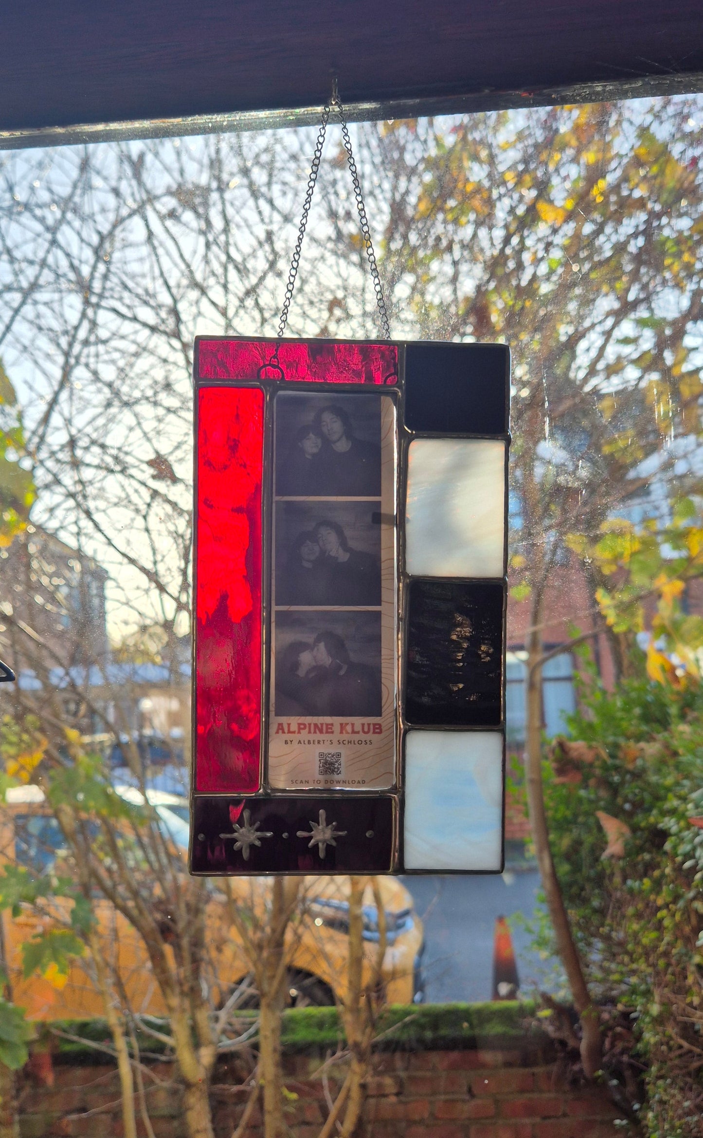 Photobooth Frame Hanging