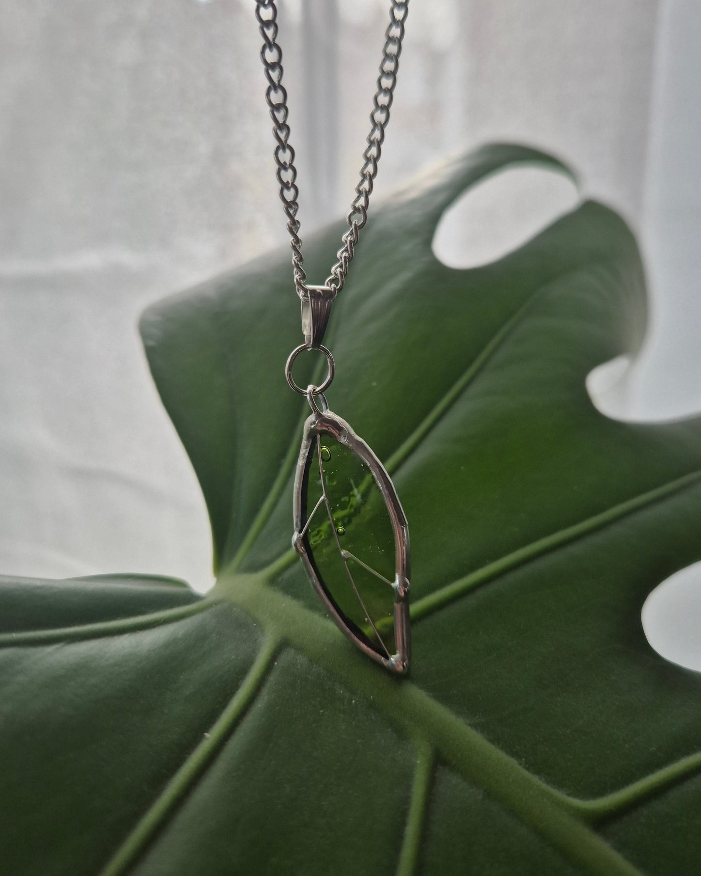 Single Leaf Necklace