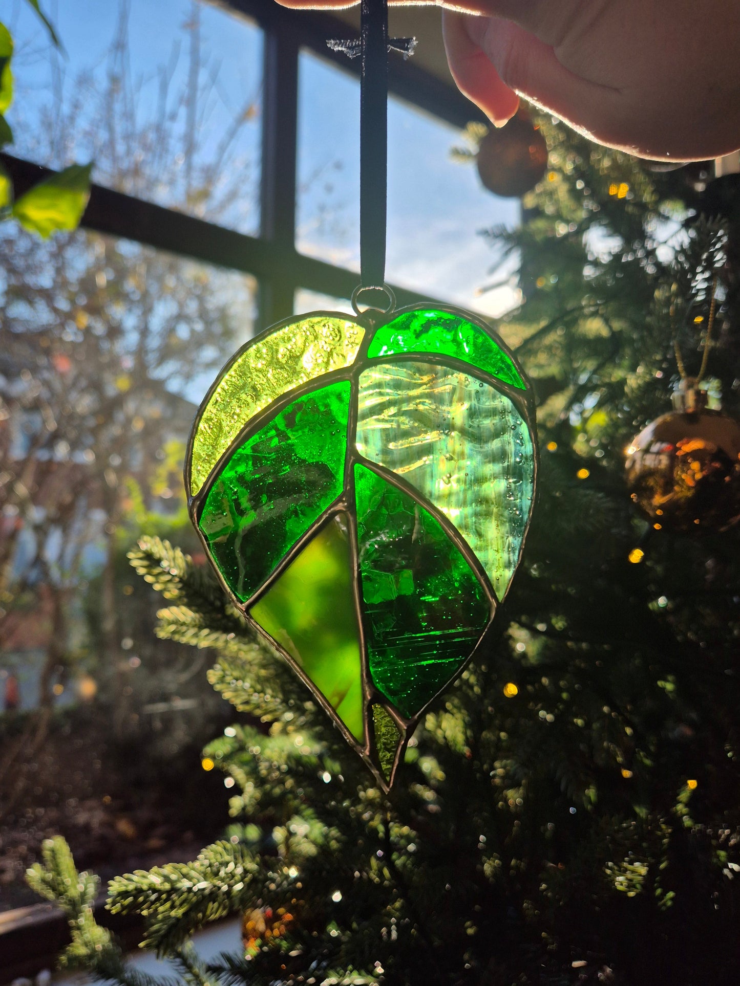 Leaf Green Hanging Suncatcher Small