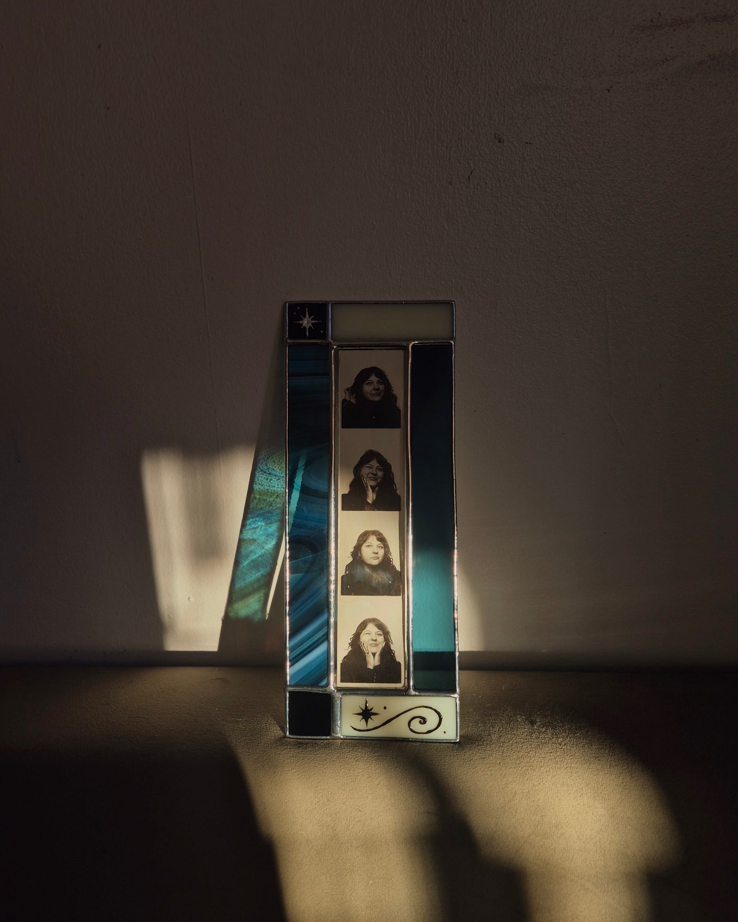 Theia Photobooth Frame Hanging - Film Booth