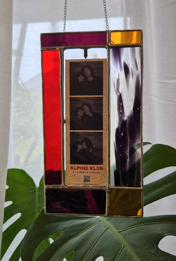 Photobooth Frame Hanging - Digital Booth photo