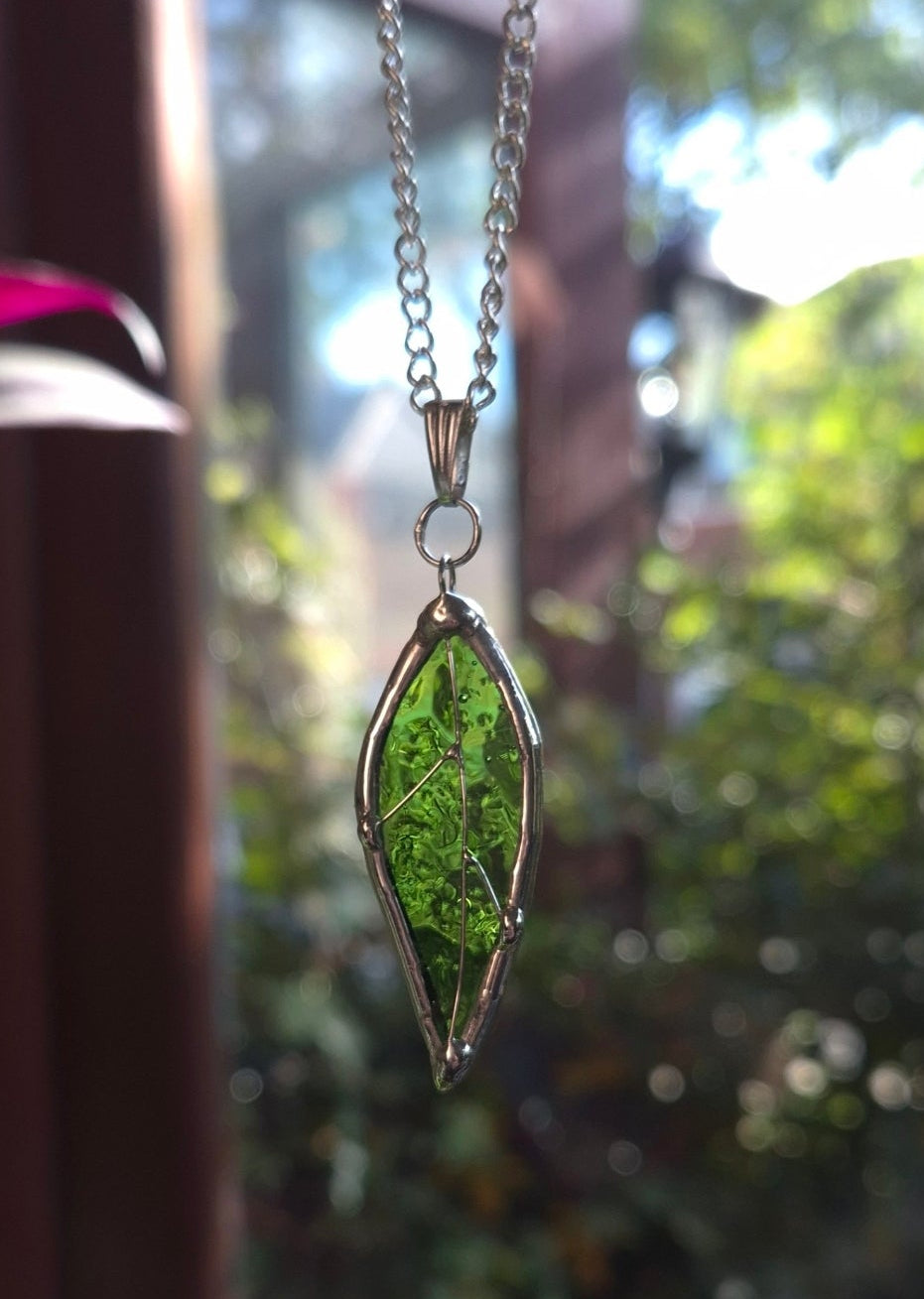 Single Leaf Necklace