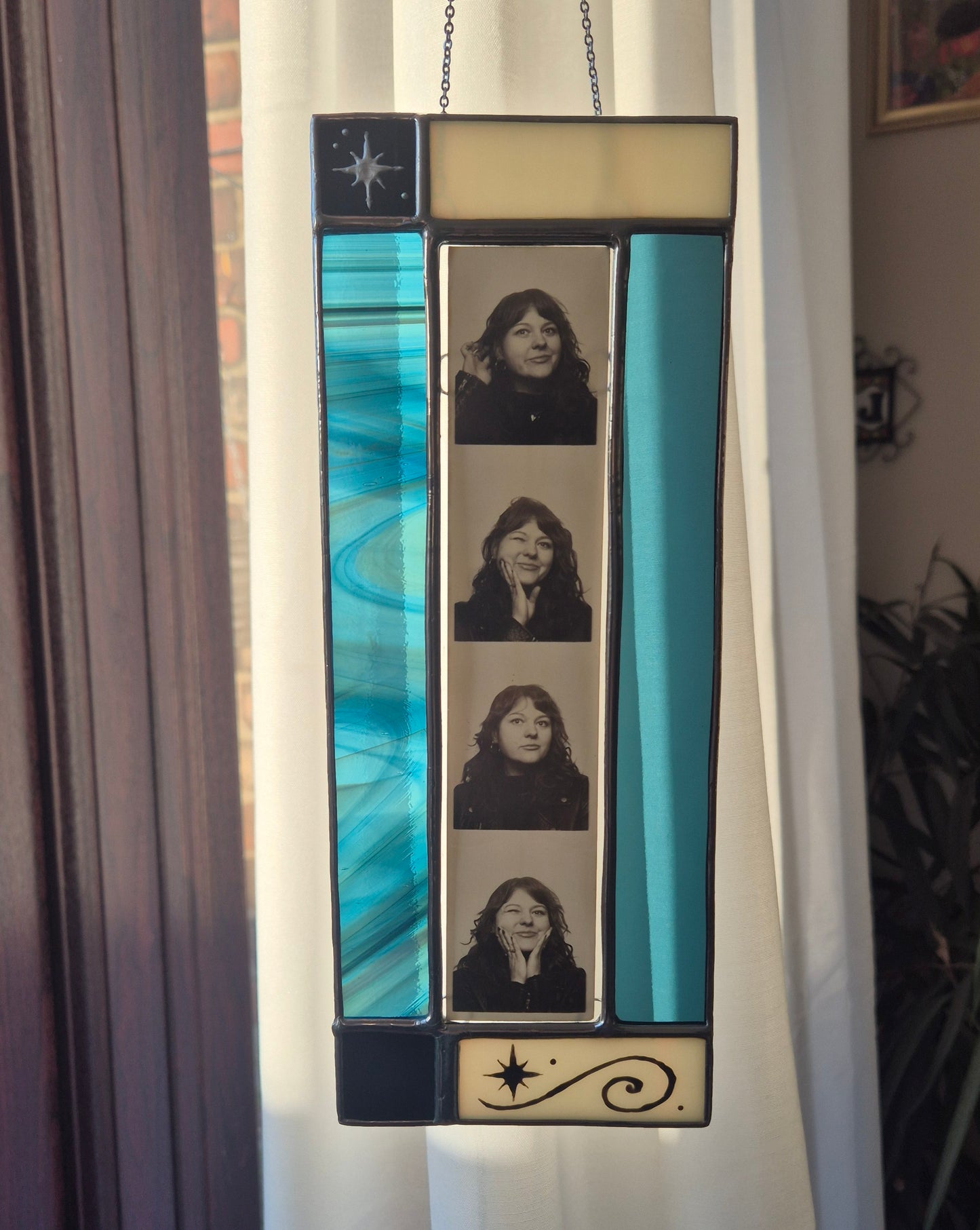 Theia Photobooth Frame Hanging - Film Booth