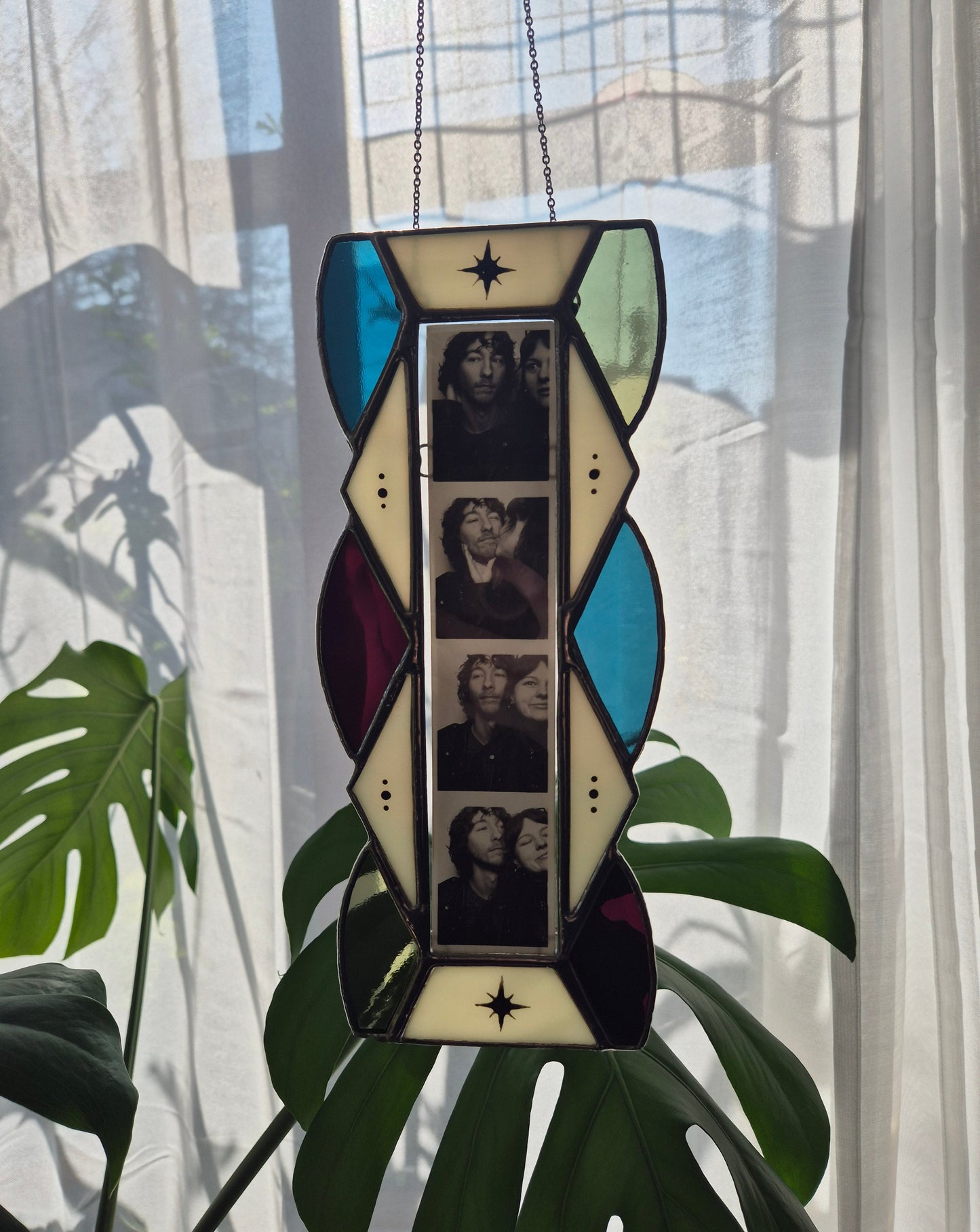 Lyra Photobooth Frame Hanging - Film Booth
