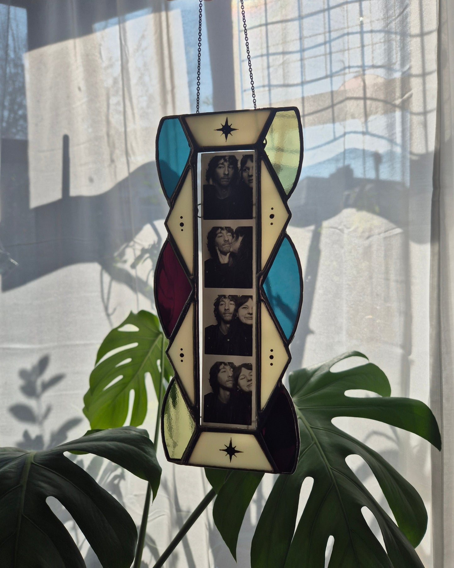 Lyra Photobooth Frame Hanging - Film Booth