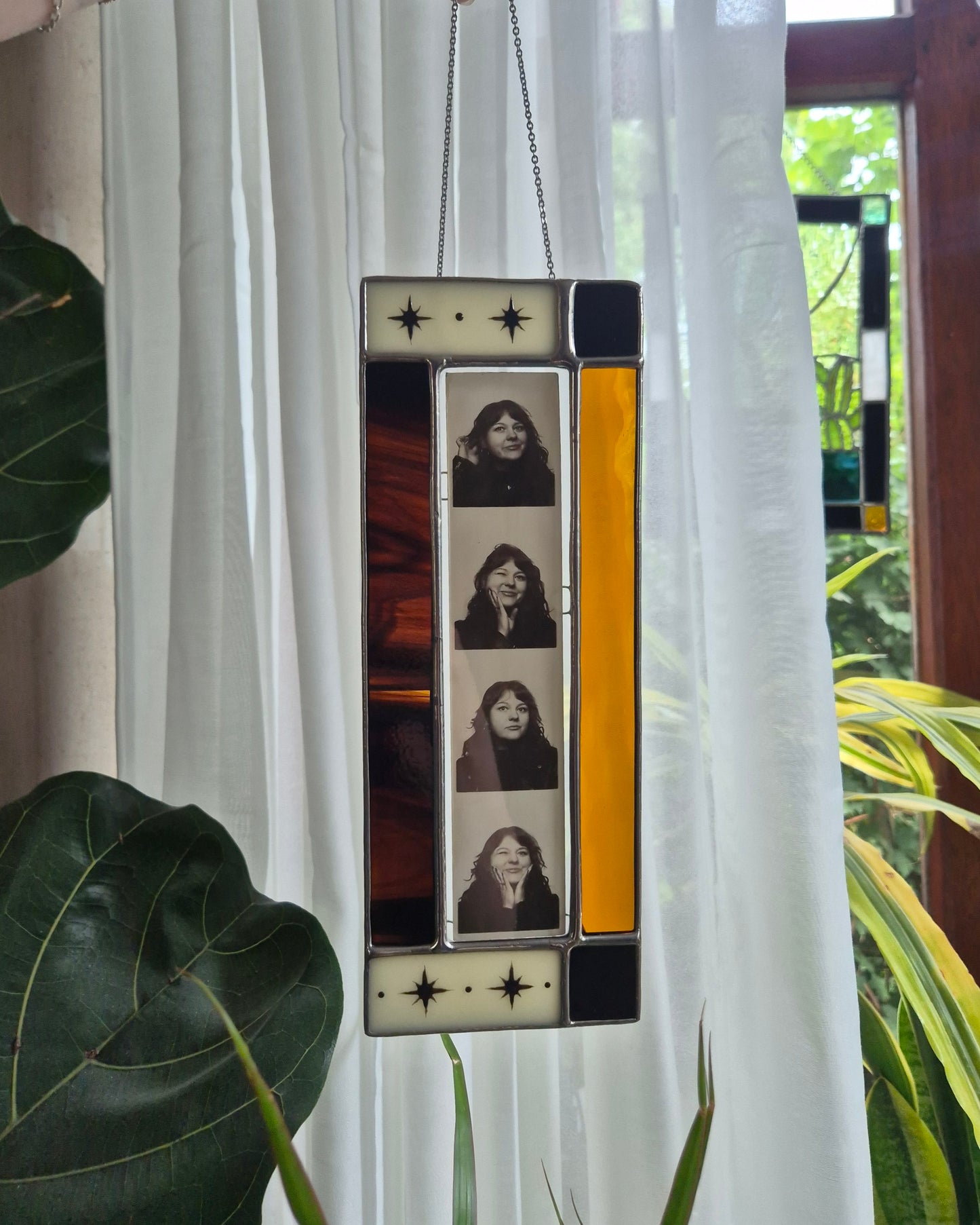 Luna Photobooth Frame Hanging - Film Booth