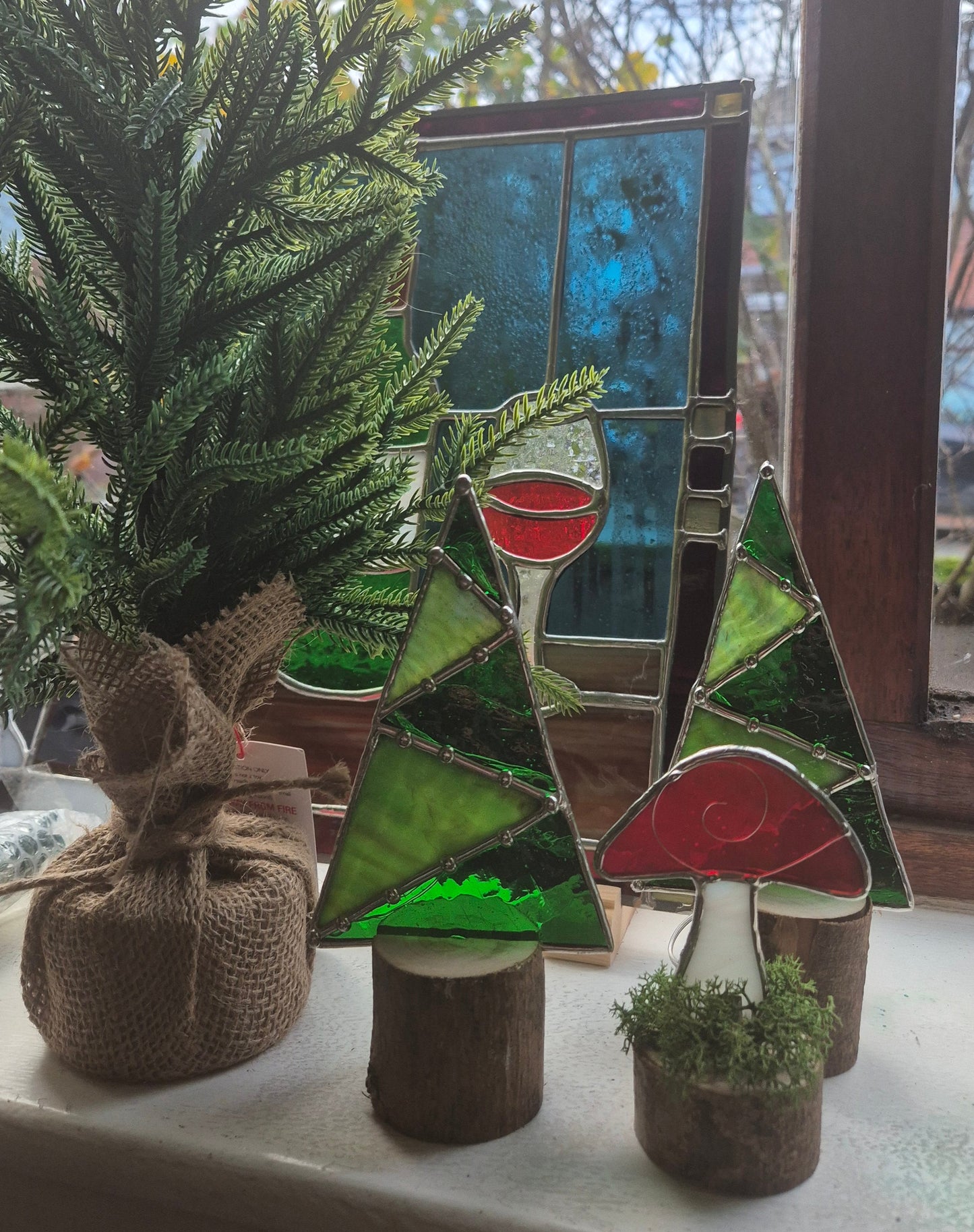 Christmas Tree - Single Light Up Standing Tree