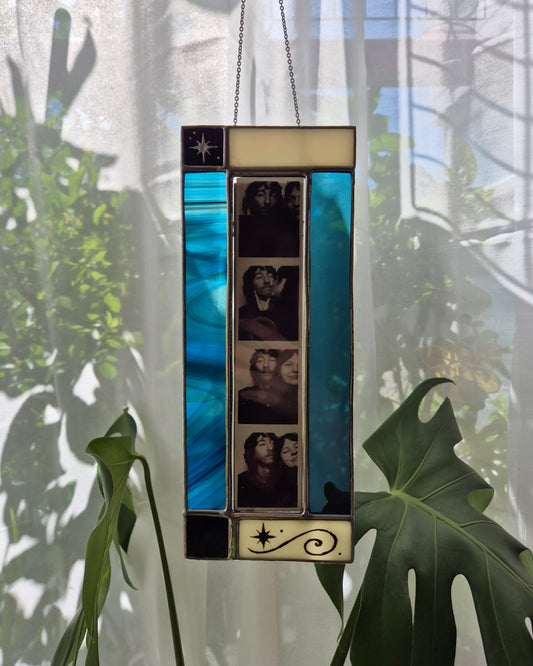 Theia Photobooth Frame Hanging - Film Booth
