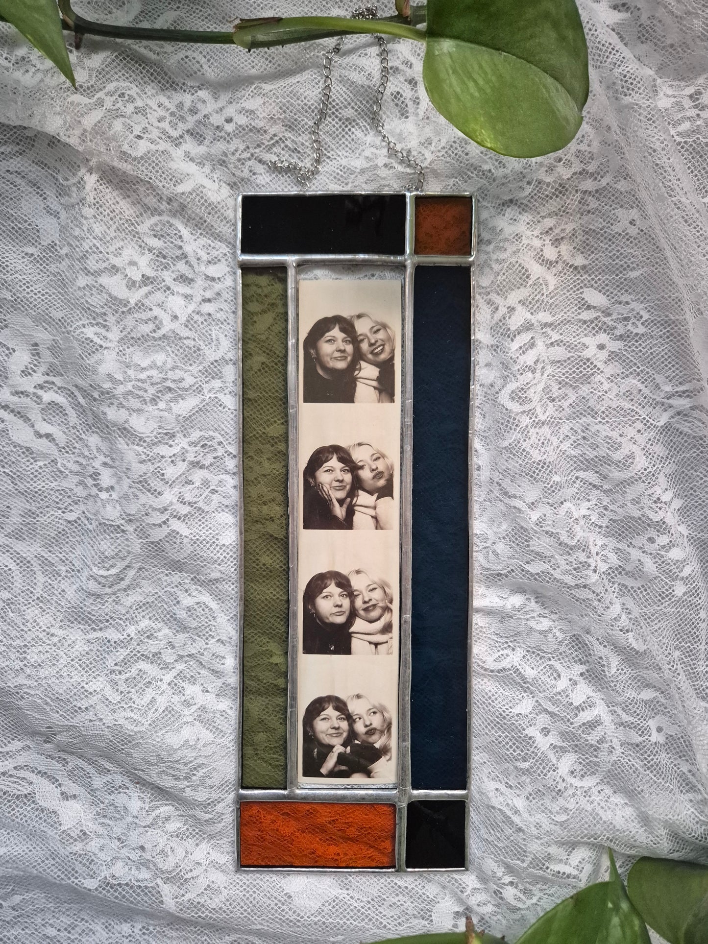 Faye Classic Photobooth Frame Hanging - Film Booth