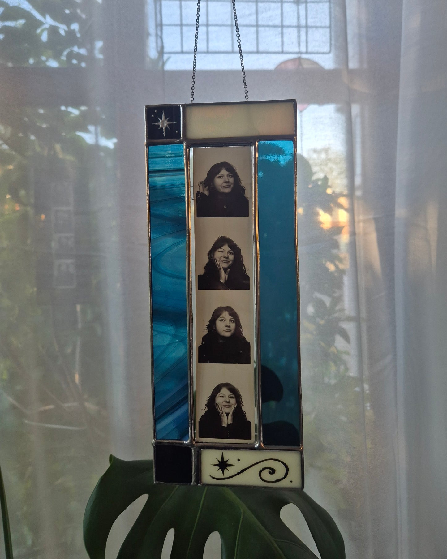 Theia Photobooth Frame Hanging - Film Booth
