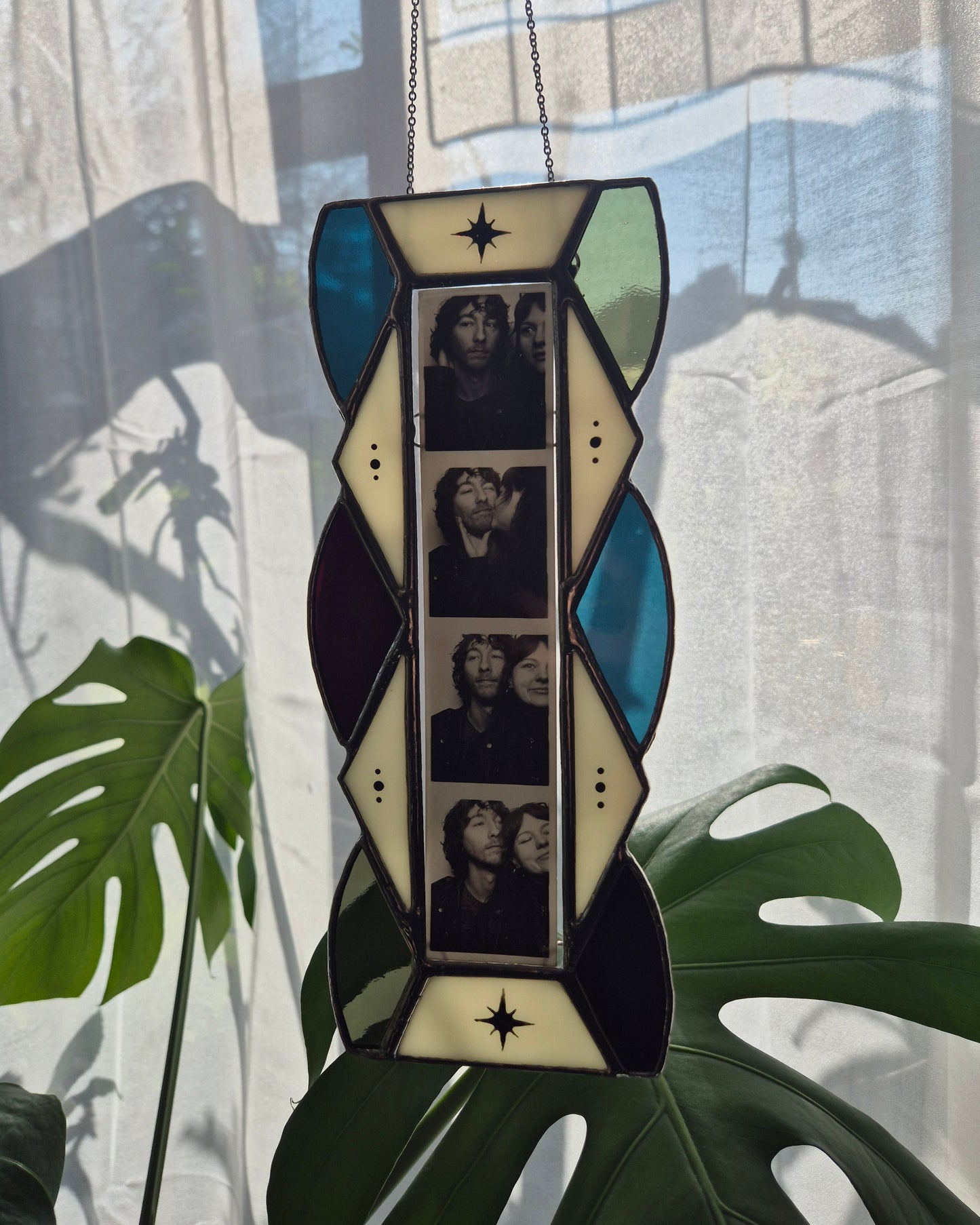 Lyra Photobooth Frame Hanging - Film Booth