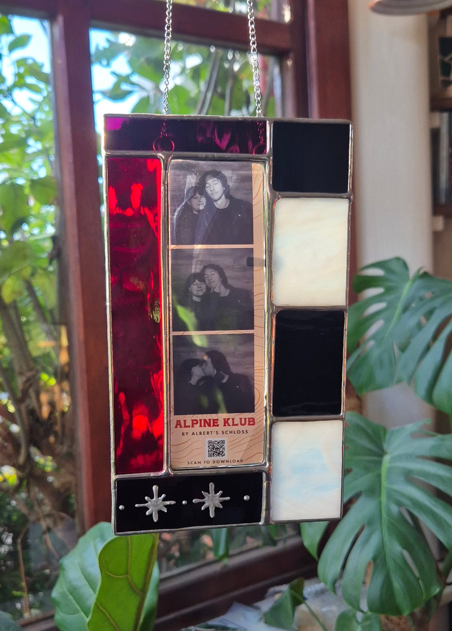Photobooth Frame Hanging
