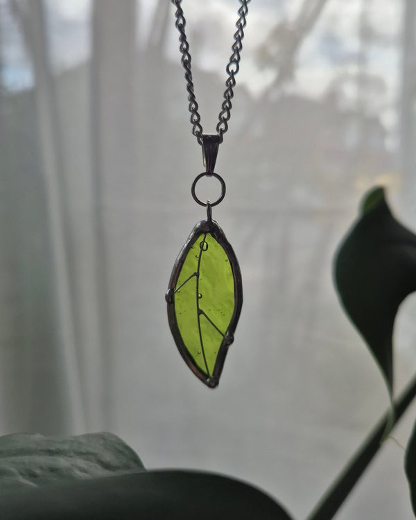 Single Leaf Necklace