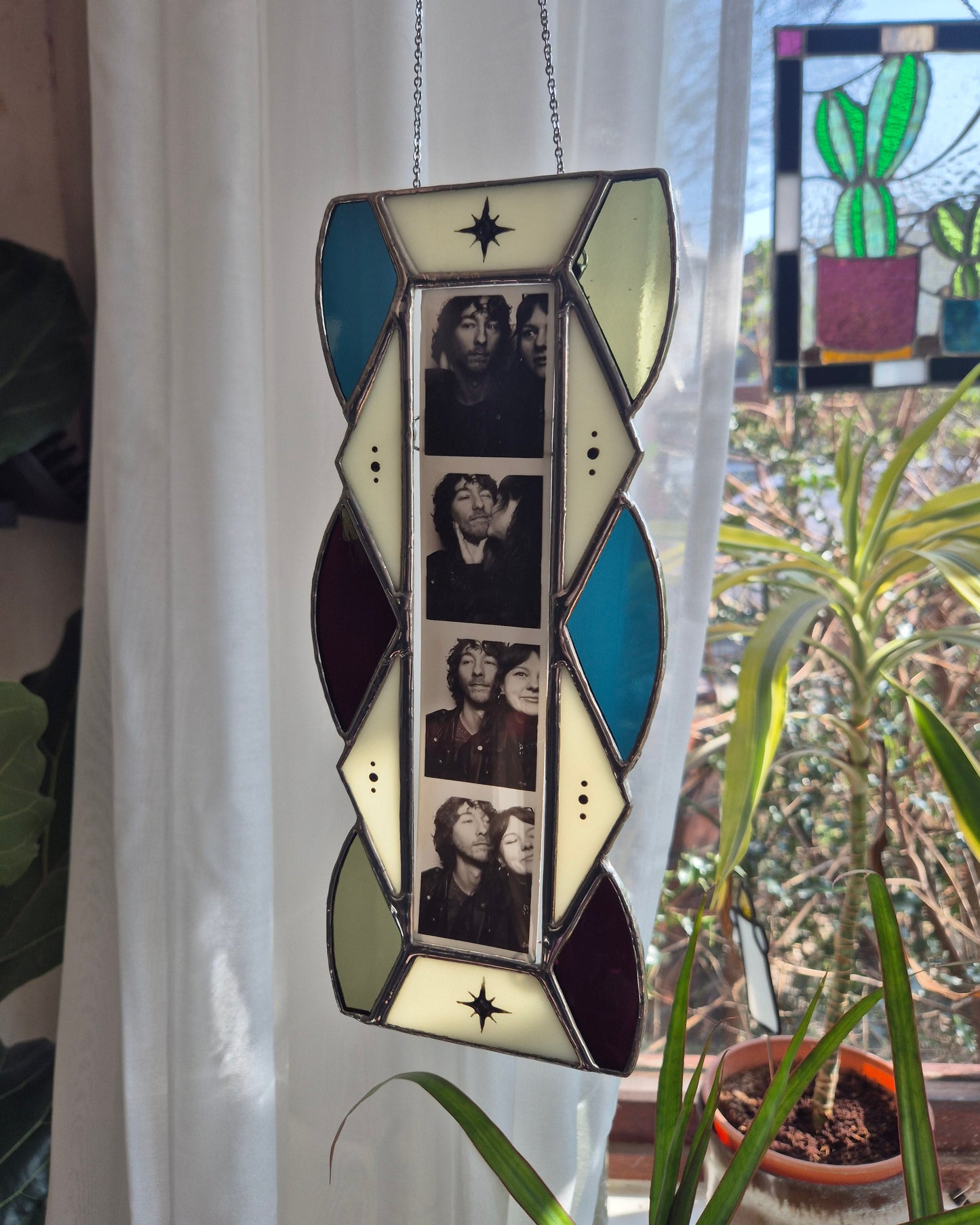 Lyra Photobooth Frame Hanging - Film Booth