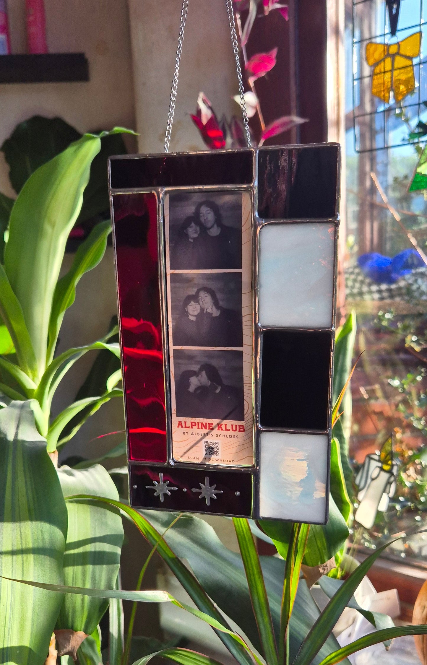 Photobooth Frame Hanging